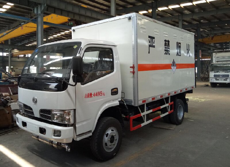 成都到珠暉區(qū)危險(xiǎn)品運(yùn)輸